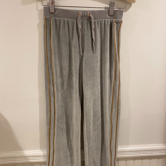 shirt and velour pants bundle - Picture 3 of 3